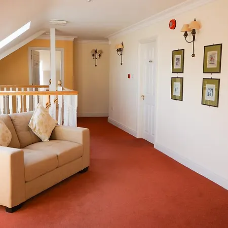 House 4*