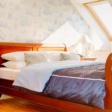 House 4*